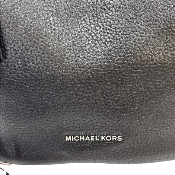 Michael Kors Lupita Messenger Bag Black/Silver Hardware Pebbled Leather NWT - Picture 5 of 9